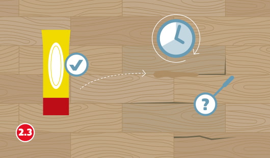 Illustration zum Zwischenschritt 2.3 beim Schleifen eines Dielenbodens. Ein Riss im Holz wird mit Spachtelmasse aus einer Tube gefüllt, ein Uhrsymbol zeigt die notwendige Trocknungszeit. Eine Lupe mit Fragezeichen weist auf die Stelle hin.