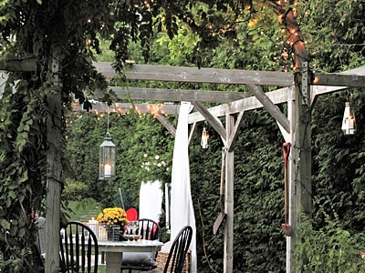 Pergola im Garten